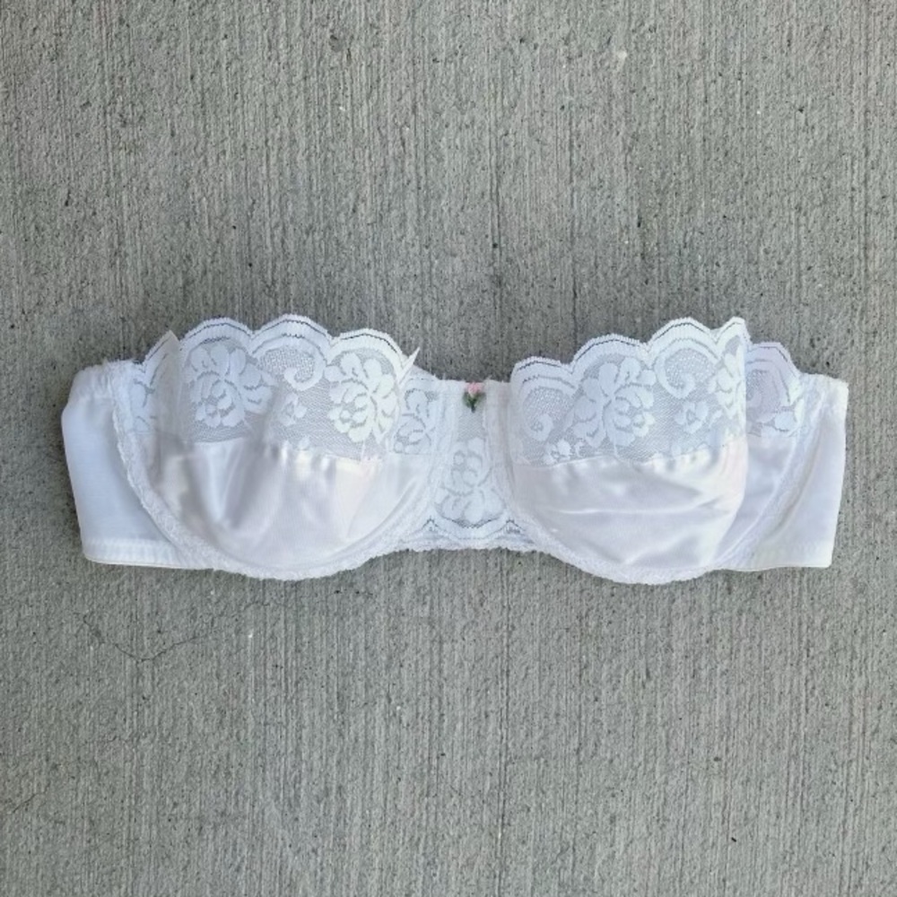 vintage white scallop bra